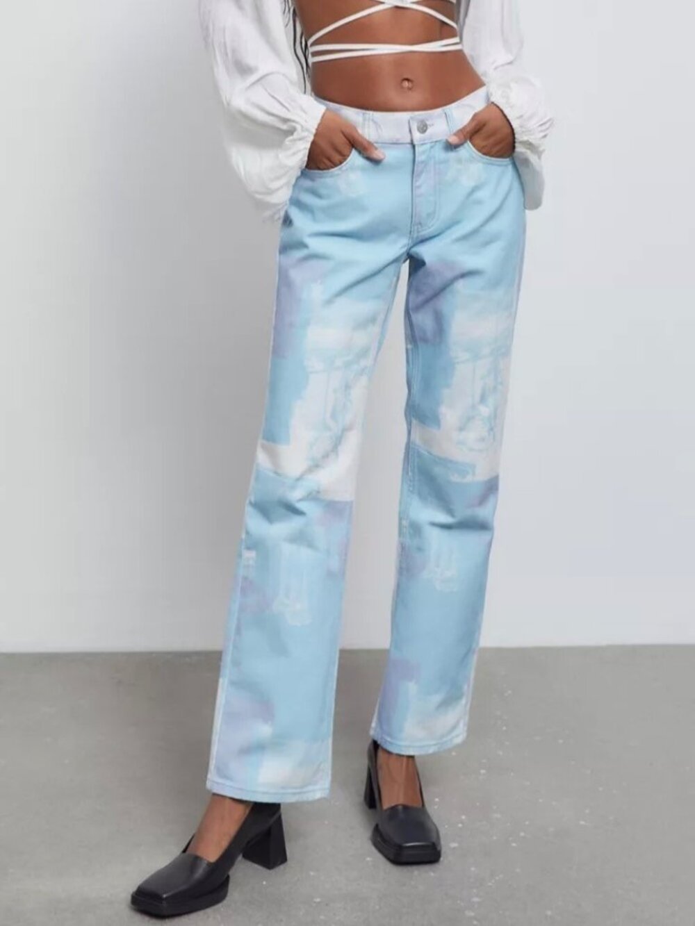 BDG Urban Outfitters Cowgirl Jeans Size 24 Renaissance Print Low Rise Whimsigoth